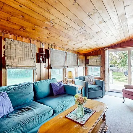 Otis Cottages